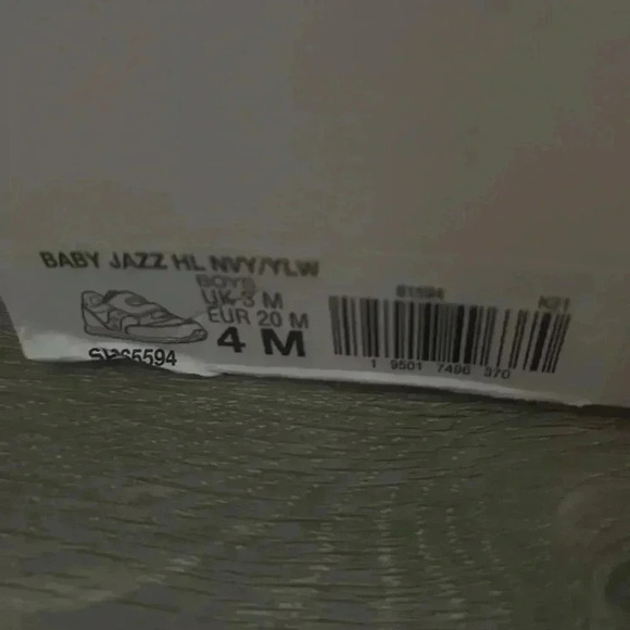 New In Box Baby Saucony Jazz Low Pro Blue And Yellow Sneakers Size 4 - Picture 3 of 5